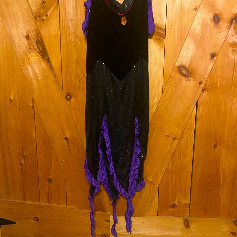 URSULA COSTUME WITH EELS